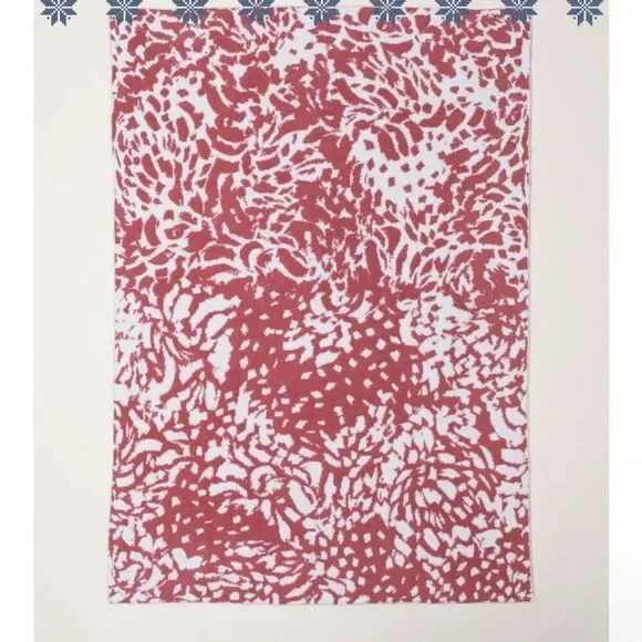 Barefoot Dreams Cozychic Bloom Blanket in Coral Red/Cream - Picture 4 of 8